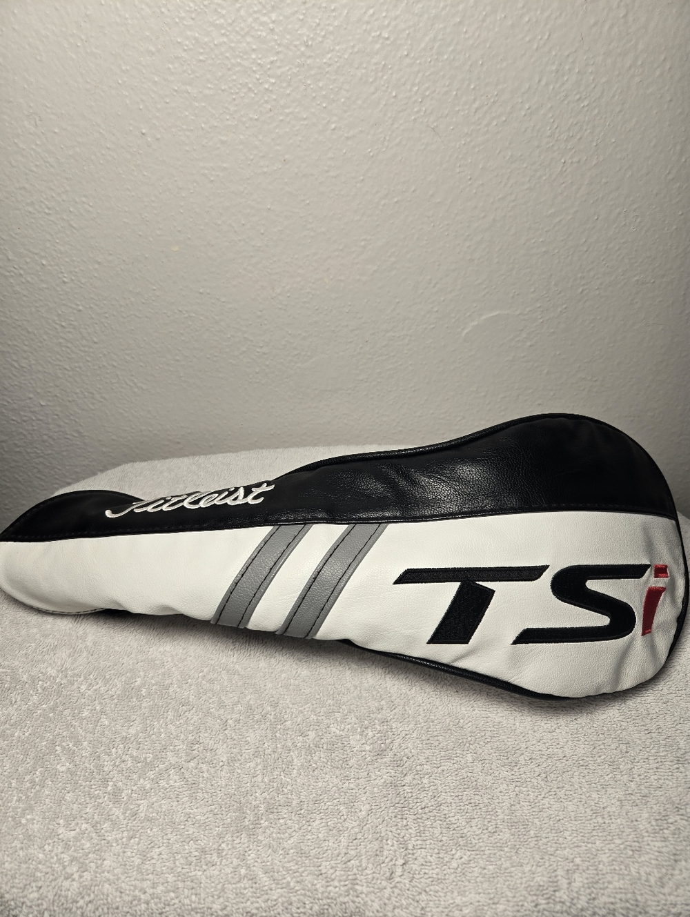 Titleist TSi Hybrid Headcover Black White Silver - Rescue / Utility Wood Cover